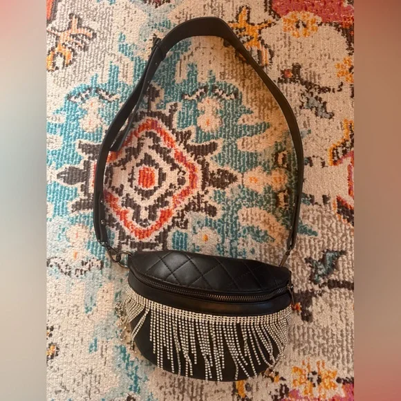 Pink Lily Black Quilted Rhinestone Fringe Belt Bag ✨ - Picture 6 of 8